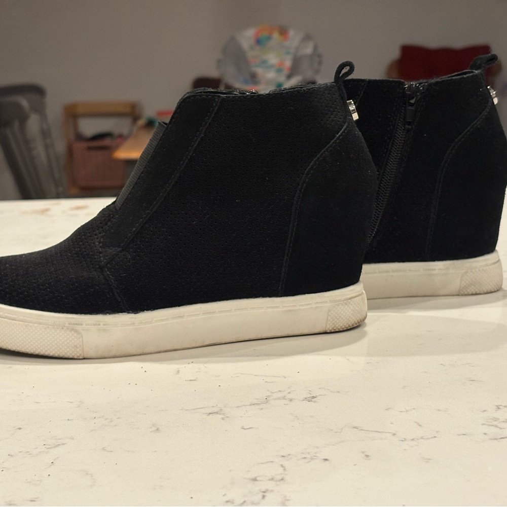Steve Madden Black and White Wedge Heels